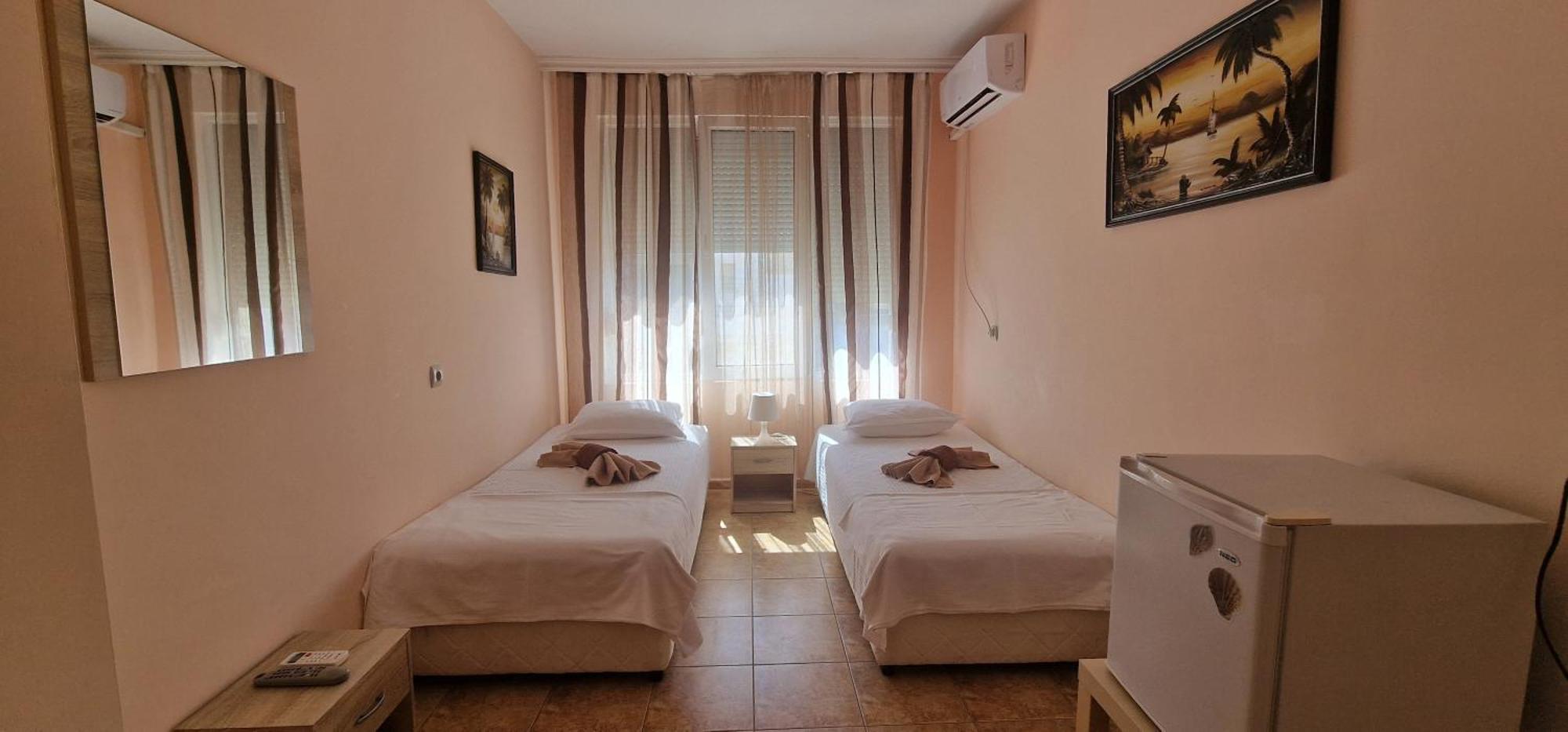 Guest House Maggy Sozopol Exterior photo